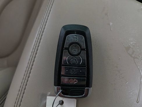 Certified 2023 Lincoln Nautilus AWD w/ Premium Package image 33