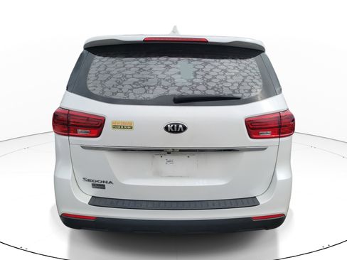 Used 2020 Kia Sedona L image 8