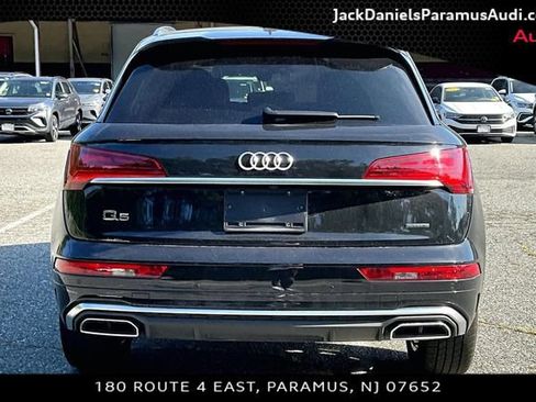 Used 2023 Audi Q5 2.0T Premium w/ Convenience Package AWD/4WD image 4