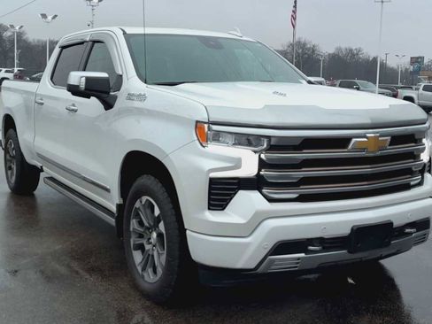 Certified 2022 Chevrolet Silverado 1500 High Country w/ Z71 Off-Road Package image 8