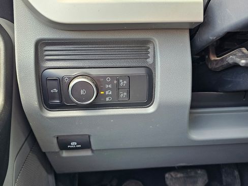 Used 2023 Ford F250 XL w/ XL Chrome Package image 20