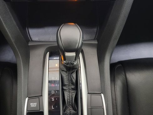 Used 2018 Honda Civic EX-L image 16