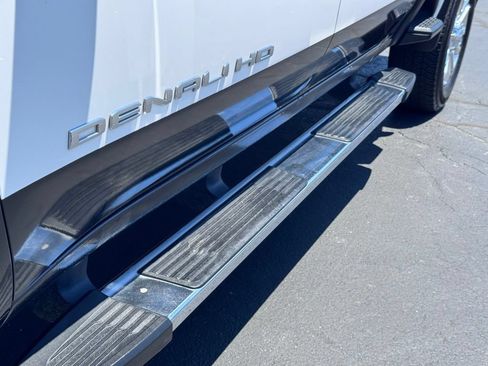 Used 2020 GMC Sierra 2500 Denali w/ Denali Ultimate Package AWD/4WD image 39