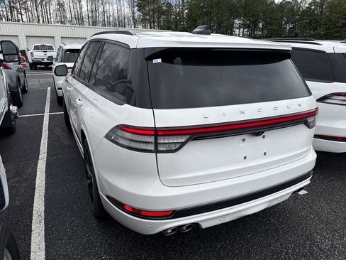 Used 2025 Lincoln Aviator Reserve w/ Equipment Group 201A image 17