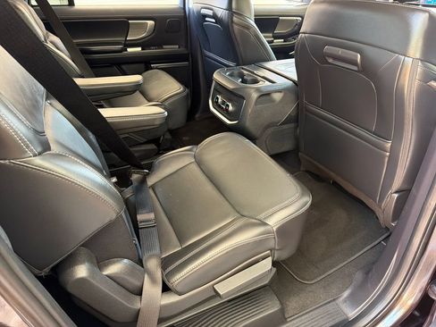 Used 2025 Ford Expedition Max Platinum w/ Driver's Package AWD/4WD image 34