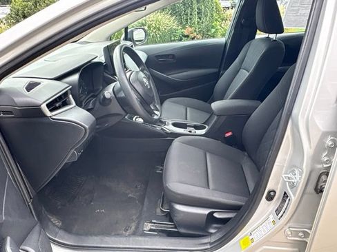 Used 2024 Toyota Corolla LE FWD image 24