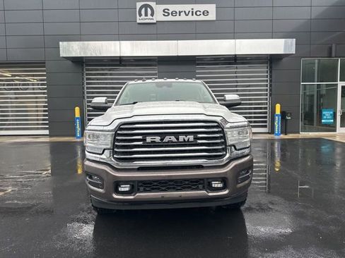 Used 2022 RAM 3500 Limited AWD/4WD image 2