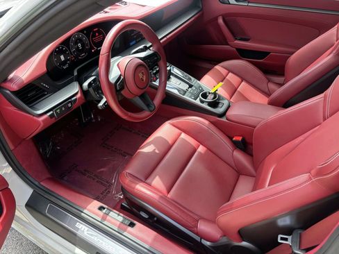 Certified 2025 Porsche 911 Carrera S w/ Sportdesign Package RWD image 19