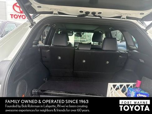 Used 2019 Toyota RAV4 XSE AWD/4WD image 9