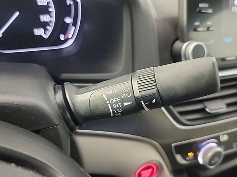 Certified 2018 Honda Accord LX image 25