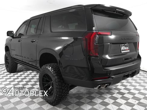 Used 2026 GMC Yukon XL Denali w/ Sun & Power Step Package AWD/4WD image 7