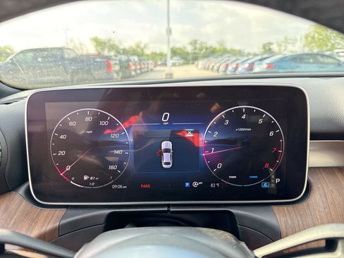 Used 2025 Mercedes-Benz C 300 Sedan image 10