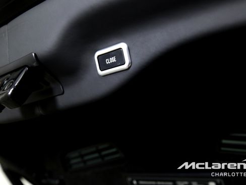 Used 2018 Ferrari GTC4Lusso T image 20