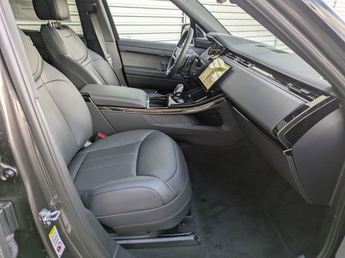 Used 2025 Land Rover Range Rover Sport SE image 34