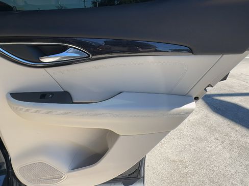 Used 2021 Buick Envision Essence image 27