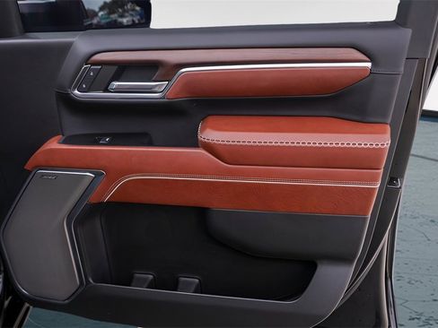 Used 2024 GMC Sierra 3500 Denali Ultimate image 29