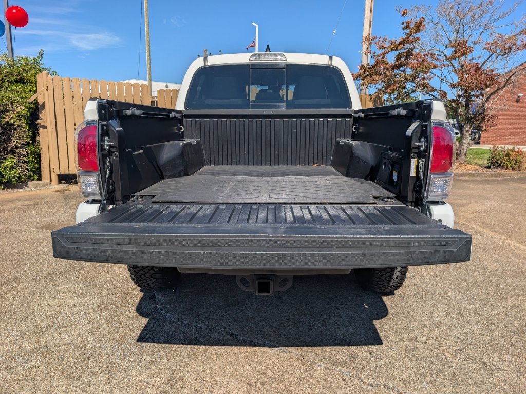 Used 2021 Toyota Tacoma TRD Sport w/ Technology Package AWD/4WD image 20