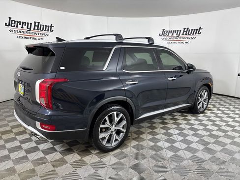Used 2022 Hyundai Palisade SEL w/ Premium Package FWD image 4