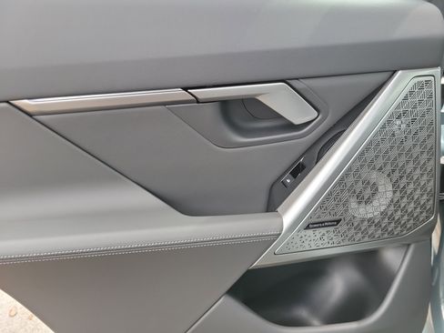 New 2026 BMW i5 eDrive40 w/ Premium Package image 10