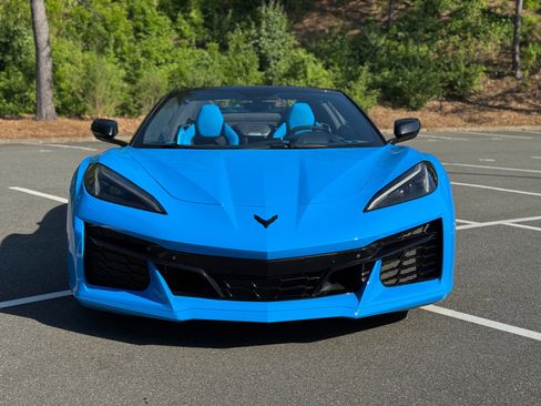 Used 2023 Chevrolet Corvette Z06 w/ Stealth Interior Trim Package RWD image 2