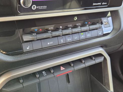 Used 2022 Toyota Tundra SR5 w/ TRD Off-Road Premium Package image 19