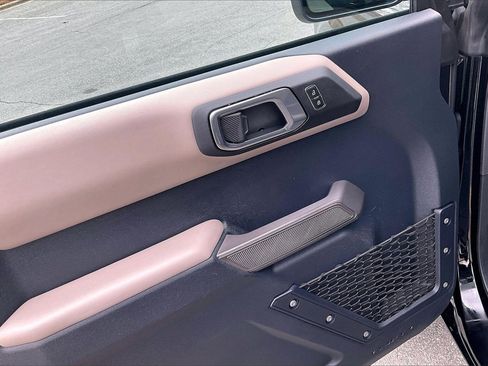 Used 2023 Ford Bronco Wildtrak image 26