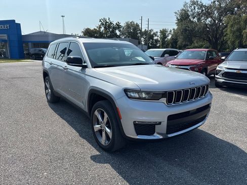 Used 2021 Jeep Grand Cherokee L Limited image 2