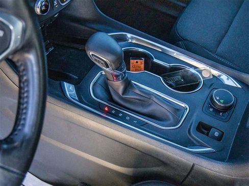 Used 2022 Chevrolet Traverse LT image 26