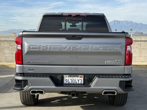 Used 2021 Chevrolet Silverado 1500 High Country w/ Technology Package image 10