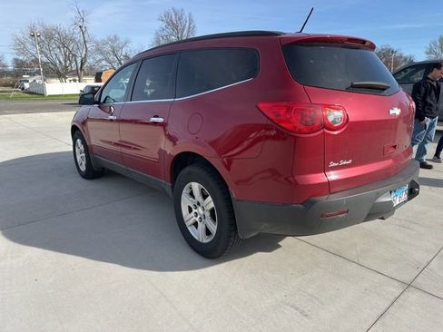 Used 2012 Chevrolet Traverse LT image 3