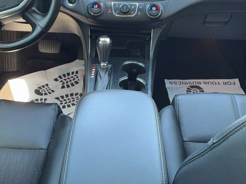 Used 2018 Chevrolet Impala LT image 14