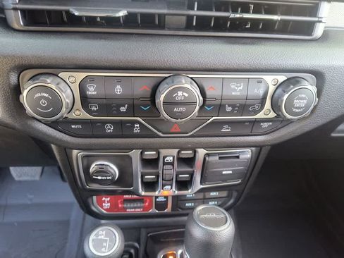 New 2026 Jeep Gladiator Sport image 18