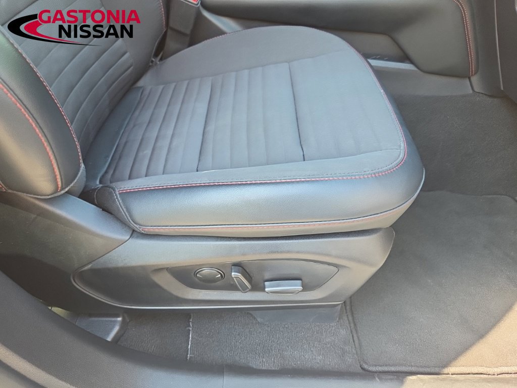 Used 2025 Ford Explorer ST-Line AWD/4WD image 45