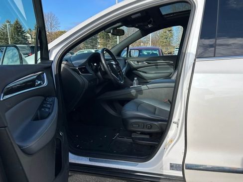 Used 2023 Buick Enclave Essence w/ Experience Buick Package image 9