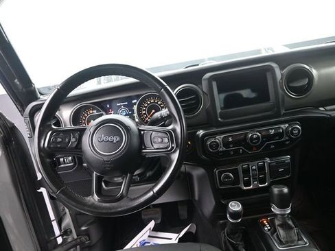 Used 2022 Jeep Gladiator Sport AWD/4WD image 12