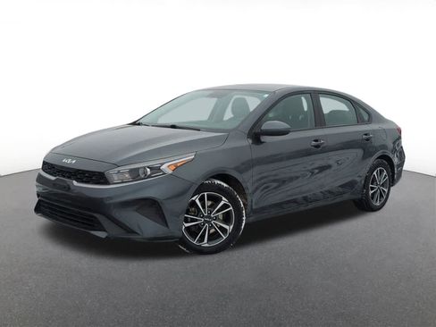 Used 2022 Kia Forte LXS image 1