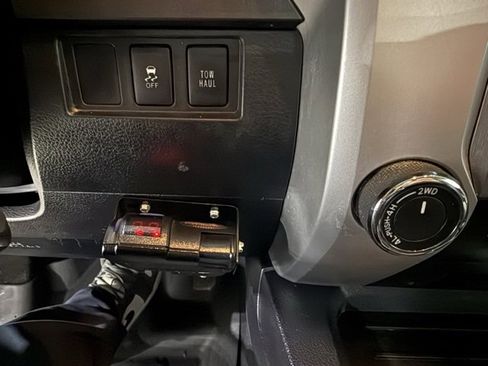 Used 2015 Toyota Tundra SR5 image 19