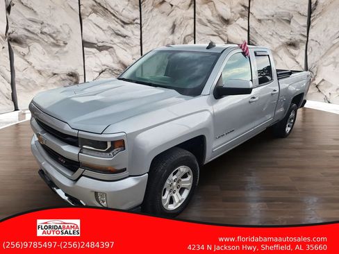 Used 2017 Chevrolet Silverado 1500 LT w/ All Star Edition AWD/4WD image 3