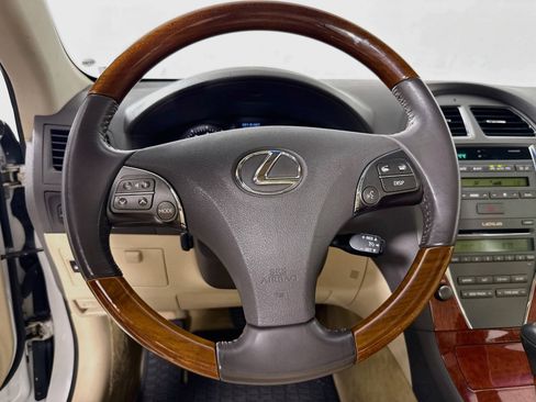 Used 2010 Lexus ES 350 w/ Preferred Accessory Package FWD image 12