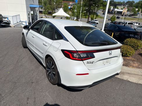 Certified 2023 Honda Civic EX-L image 8