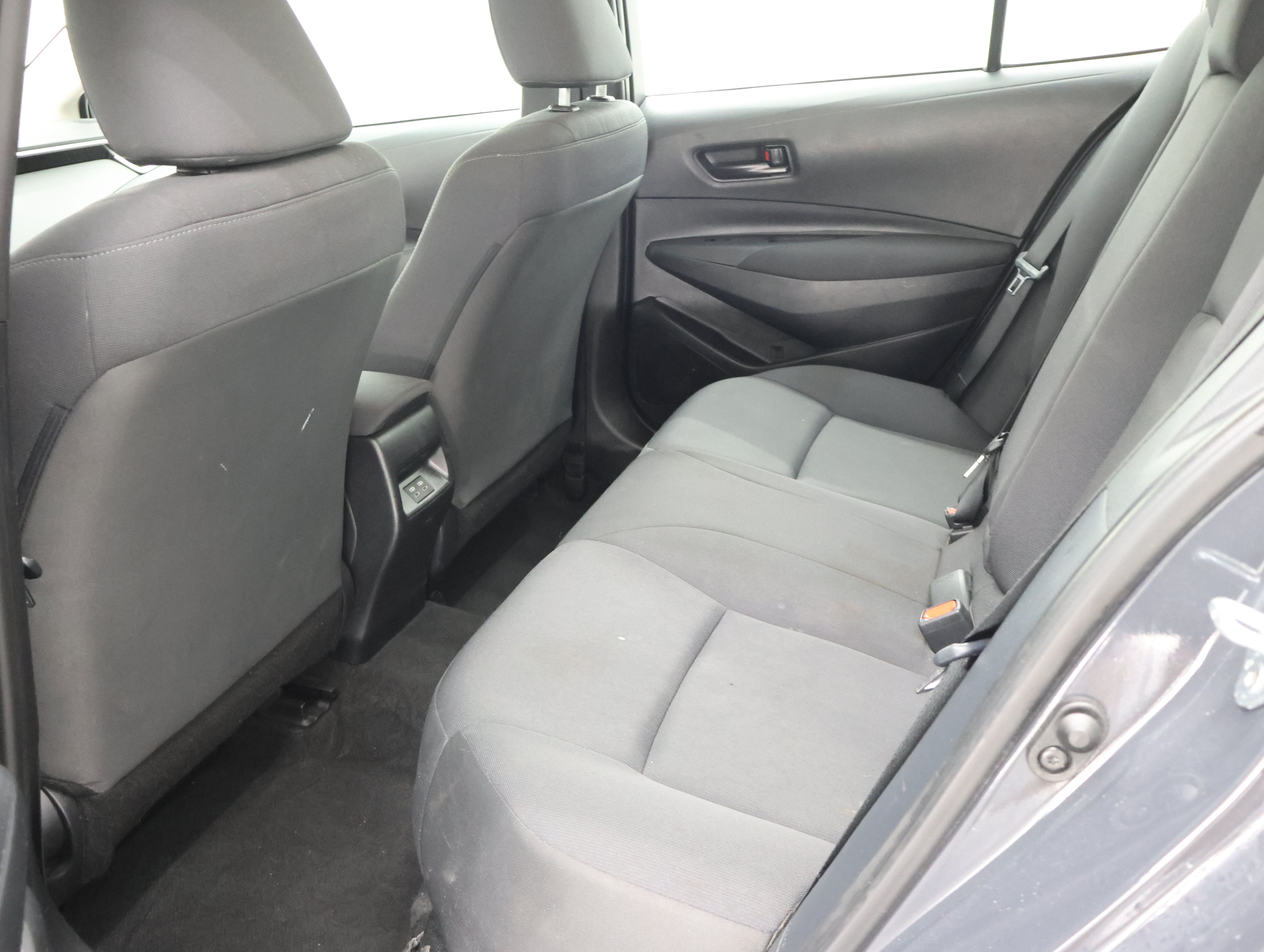 Used 2024 Toyota Corolla LE FWD image 8