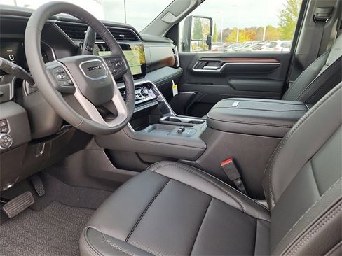 New 2026 GMC Sierra 2500 Denali w/ Denali Reserve Package image 17