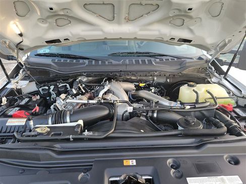 Used 2020 Ford F250 XL w/ Power Equipment Group image 10