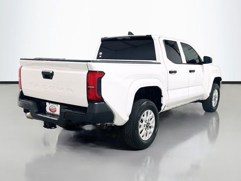 Used 2024 Toyota Tacoma SR image 4