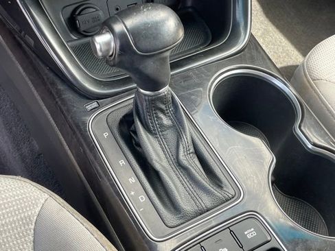 Used 2014 Kia Sorento LX image 27
