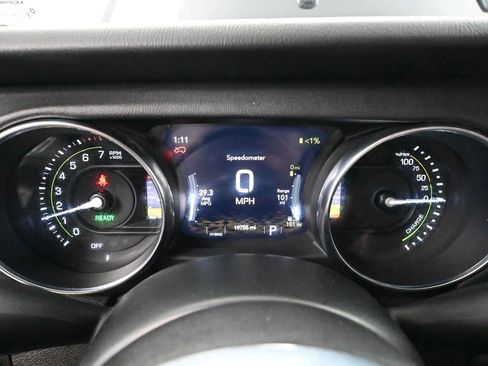 Used 2023 Jeep Wrangler Unlimited Sahara w/ Cold Weather Group image 30