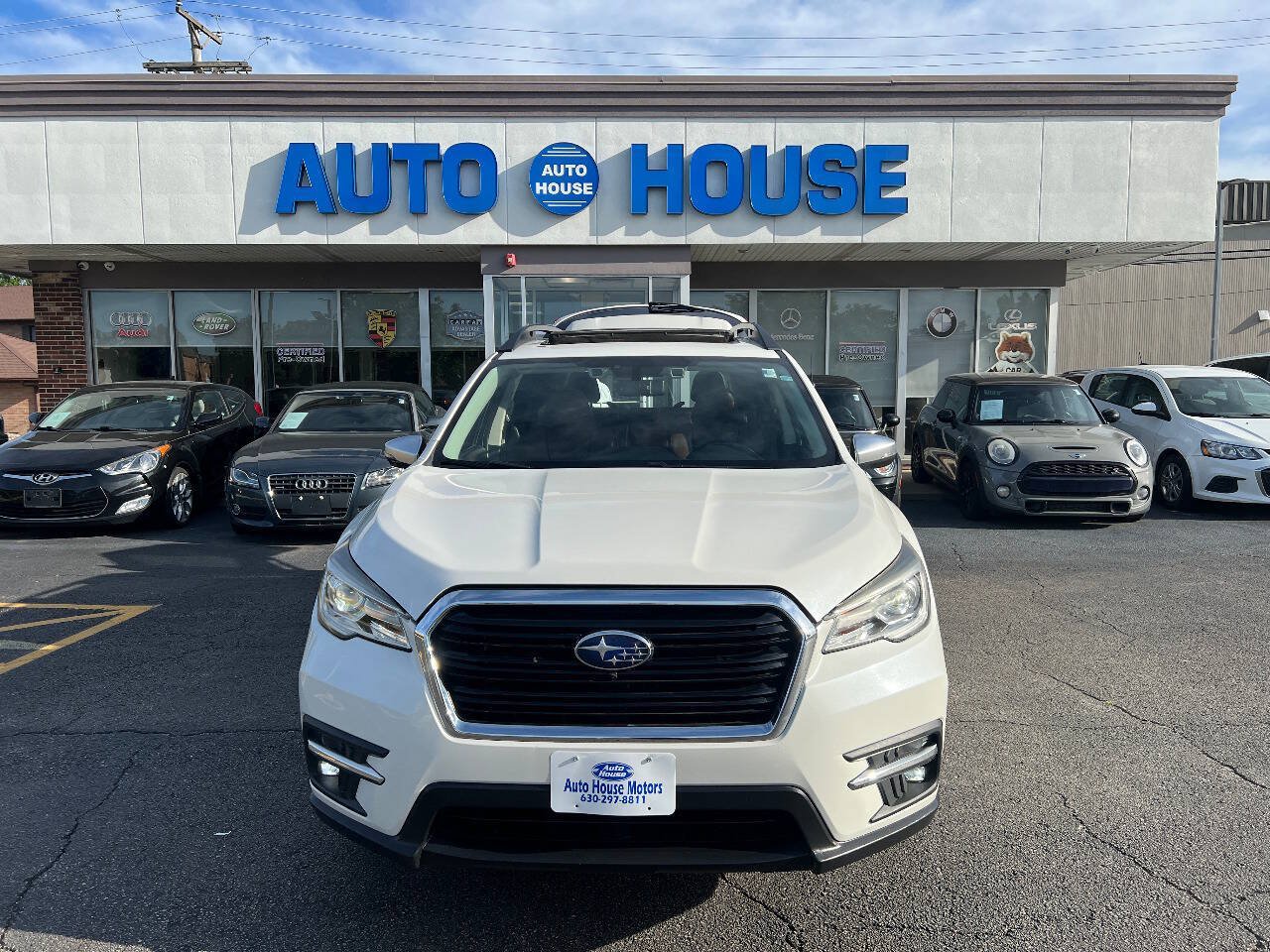 Used 2019 Subaru Ascent Touring AWD/4WD image 2