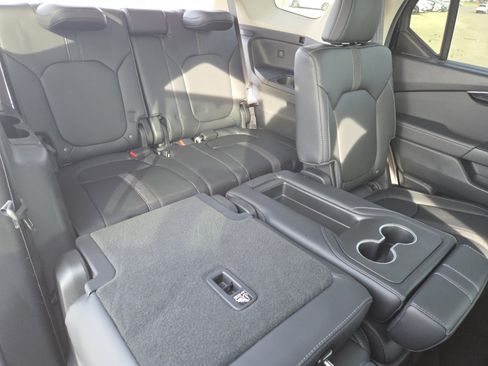 Used 2025 Honda Pilot EX-L image 22