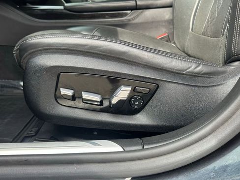 Used 2019 BMW 750i xDrive w/ Executive Package image 17