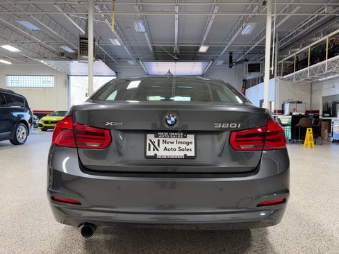 Used 2017 BMW 320i xDrive Sedan image 12